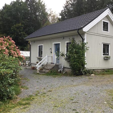 Airbnbekasberg Olofstorp Esterno foto